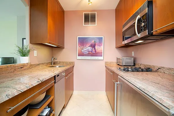 Sold by Qwest Residential Downtown LLC | media 4