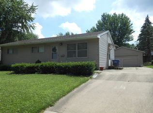 400 E Dresser Rd, Dekalb, IL 60115