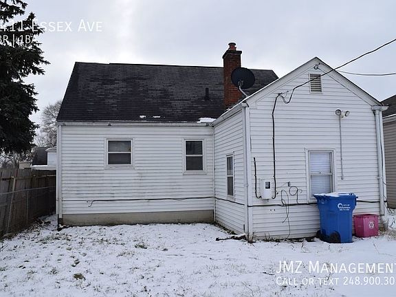 4th image of 8411 Essex Ave