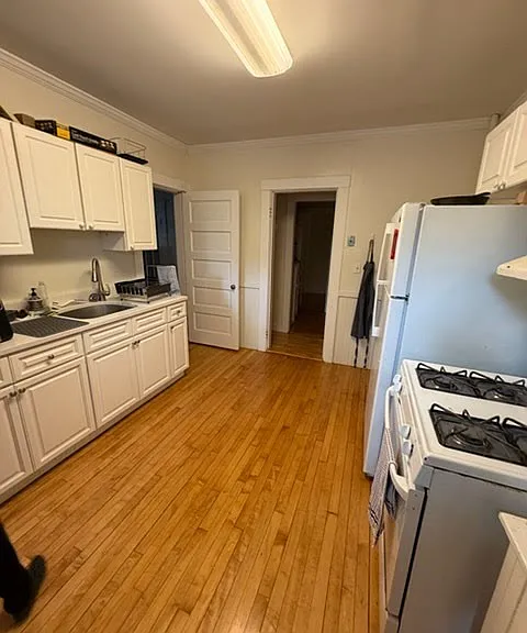 15 Centre St #14-B — Photo 4