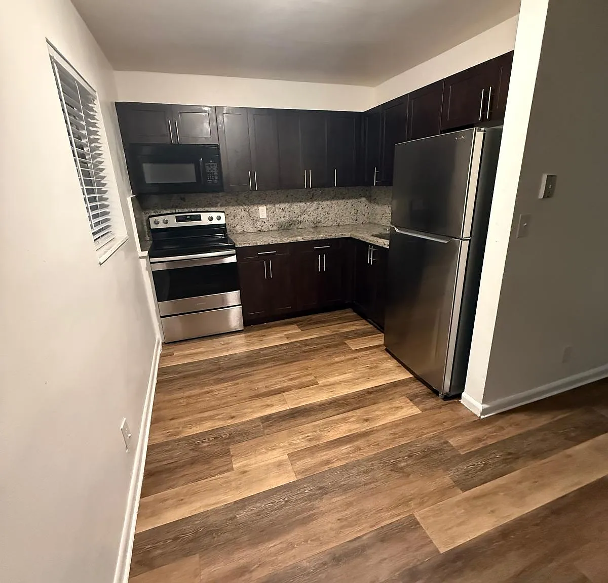 841 SW 10th St — Photo 1