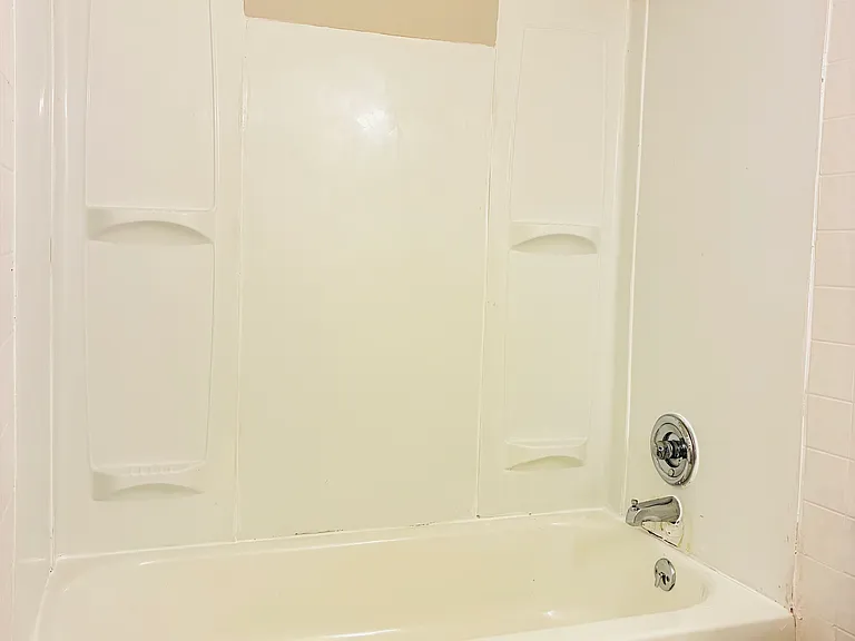 308 W Sullivan St — Photo 11