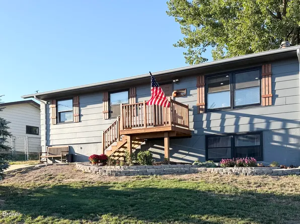 1199 Lincoln St, Dickinson, ND 58601