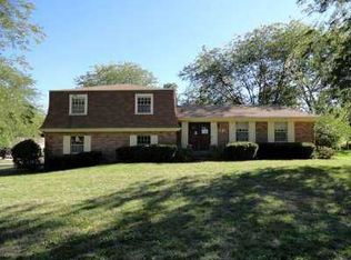 160 W Woodbury Dr, Dayton, OH 45415