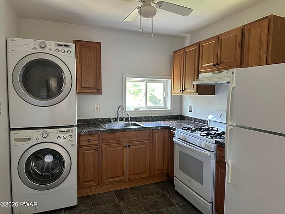 2nd image of 502 W Harford St #2