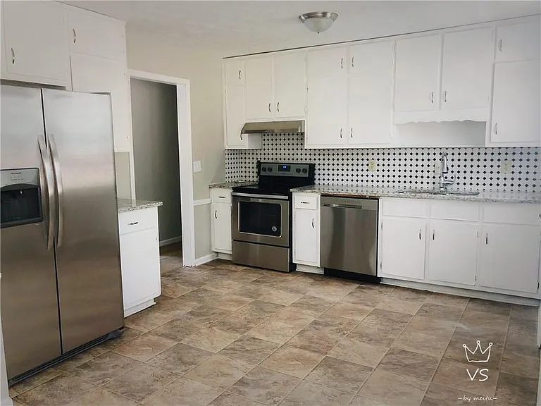3733 Tree Bark Ln — Photo 3