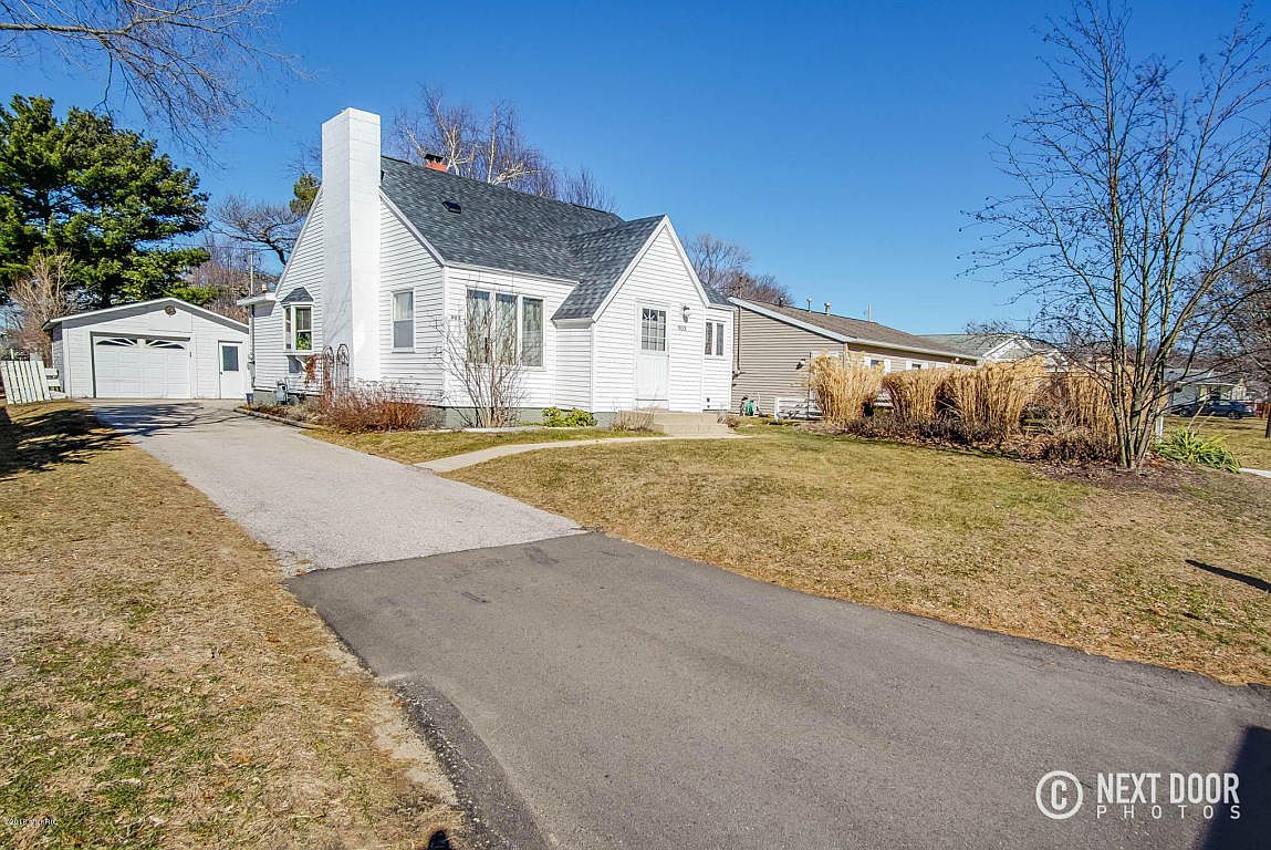 903 Lawndale St, Ludington, MI 49431 Zillow