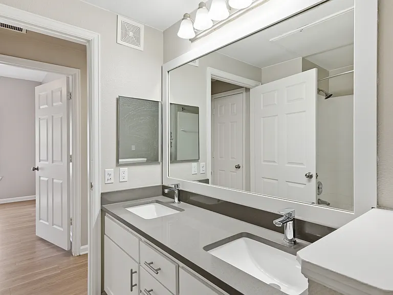 Bathrooms designed to brighten your routine.