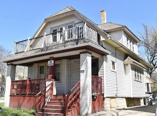 Duplex in Milwaukee, Milwaukee, WI 53205
