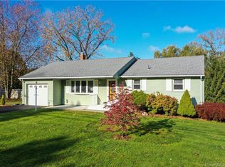 135 Cardinal Dr, Meriden, CT 06450