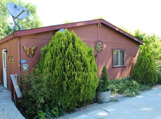 307 4th St, Granger, WA 98932