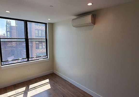4th image of 333 Cypress Ave APT 5D