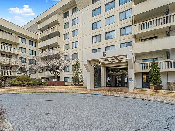 2nd image of 5 Windham Loop APT 7I
