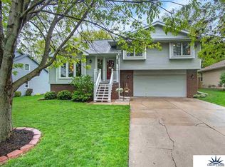 15027 Hillsdale Ave, Omaha, NE 68137