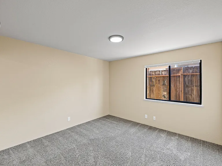 The Peppertree Apartments — Photo 25