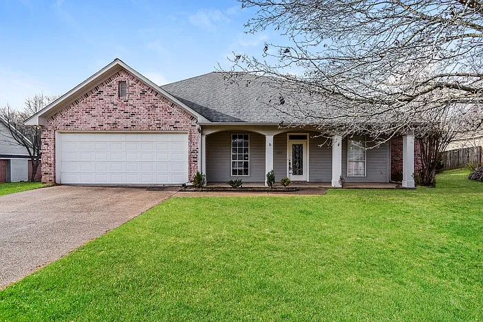 3 bed, 2.0 bath, 1716 sqft, $1,875 — Photo 2