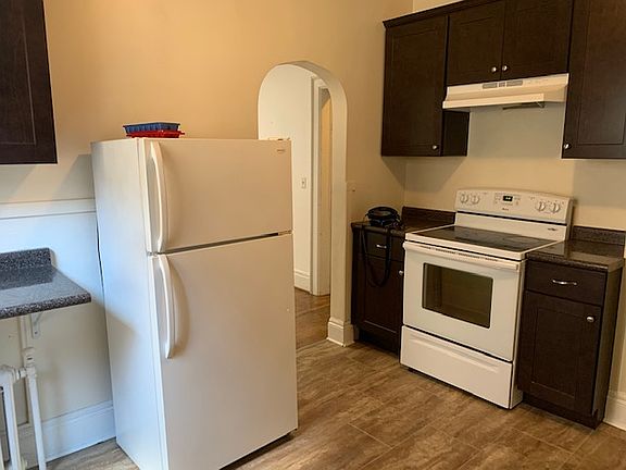 4th image of 462 W Delavan Ave APT 3