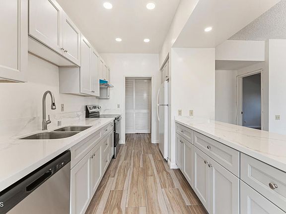 4th image of 960 San Pasqual St APT 210