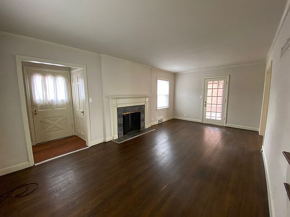 3rd image of 7242 Grand Ave