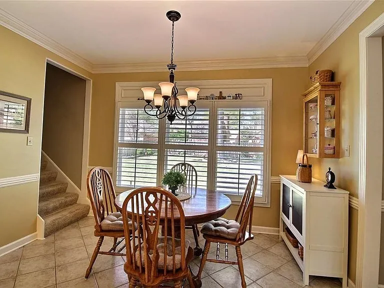 2345 Linkenholt Dr — Photo 10