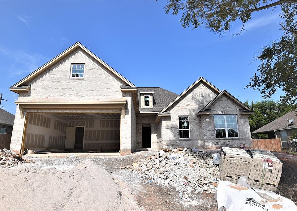2nd image of 3603 Emerson Dr