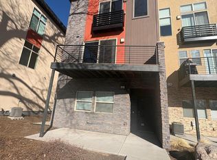 86 Cheyenne Blvd, Colorado Springs, CO 80905