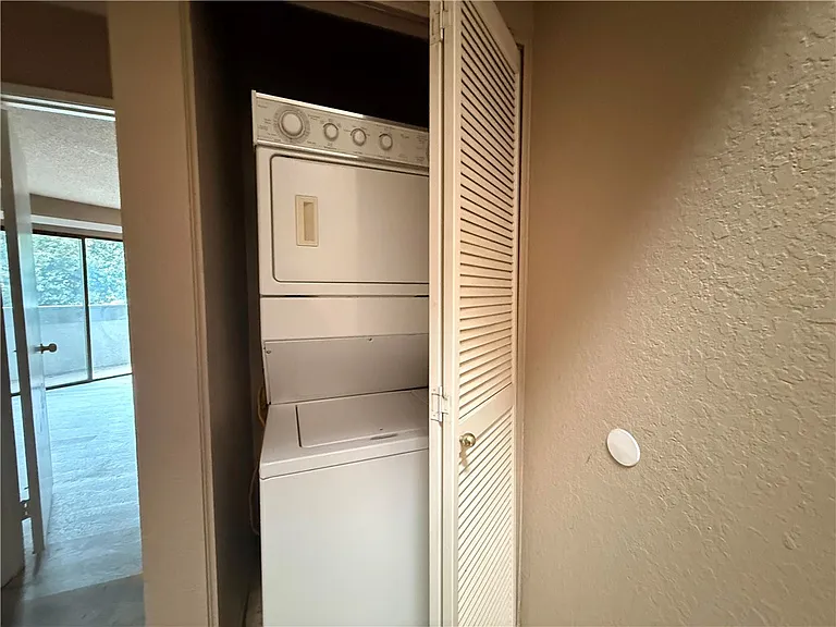 63 Willowcrest Ln — Photo 13
