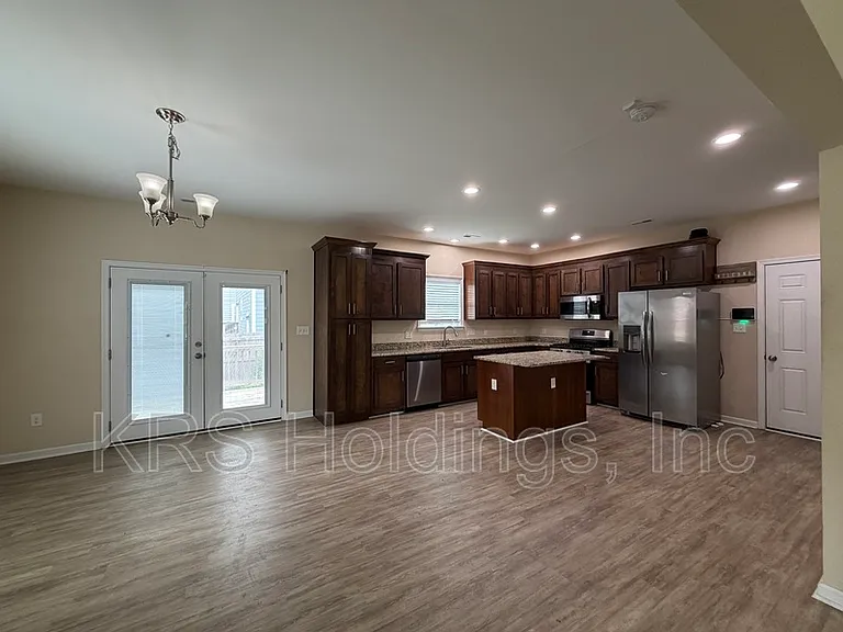 167 Settlers Landing Rd — Photo 3