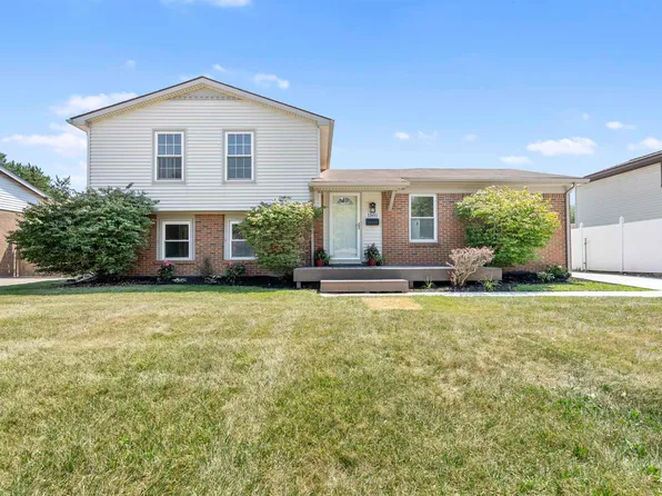 22493 Doncaster Ave, Brownstown, MI 48193