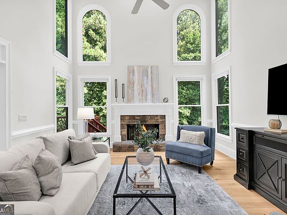 5th image of 10645 Oxford Mill Cir