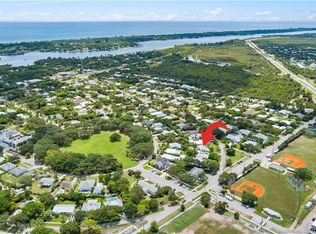 9035 SE Athena St, Hobe Sound, FL 33455