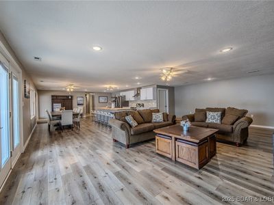 277 Deep Water Dr, Sunrise Beach, MO, 65079