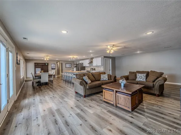 277 Deep Water Dr, Sunrise Beach, MO 65079