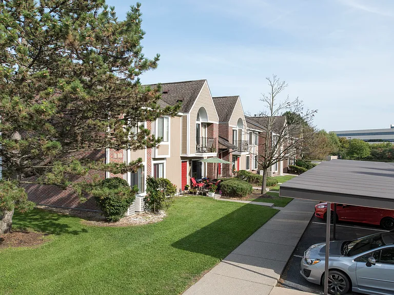 Heights of Novi Apartments — Photo 24