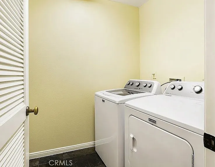 948 Ellesmere Way — Photo 22