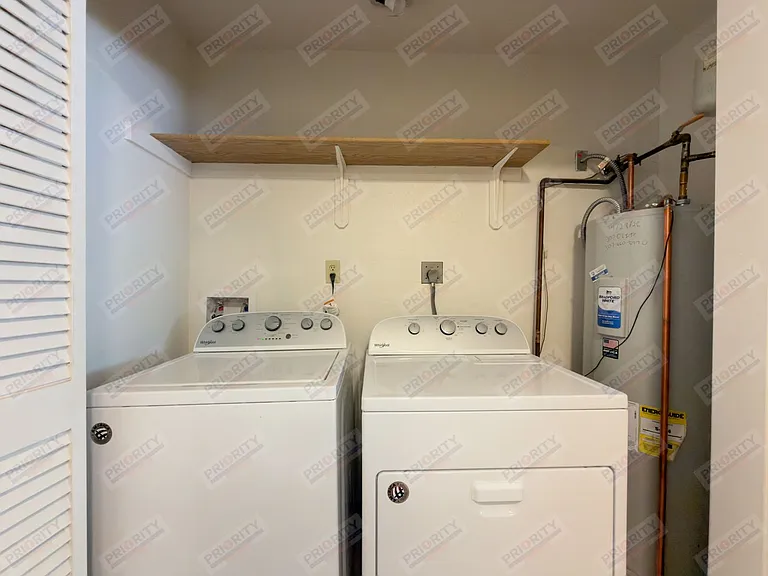 701 S Brooks Ave — Photo 6