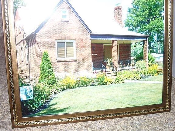 Award for Yard of the Year.