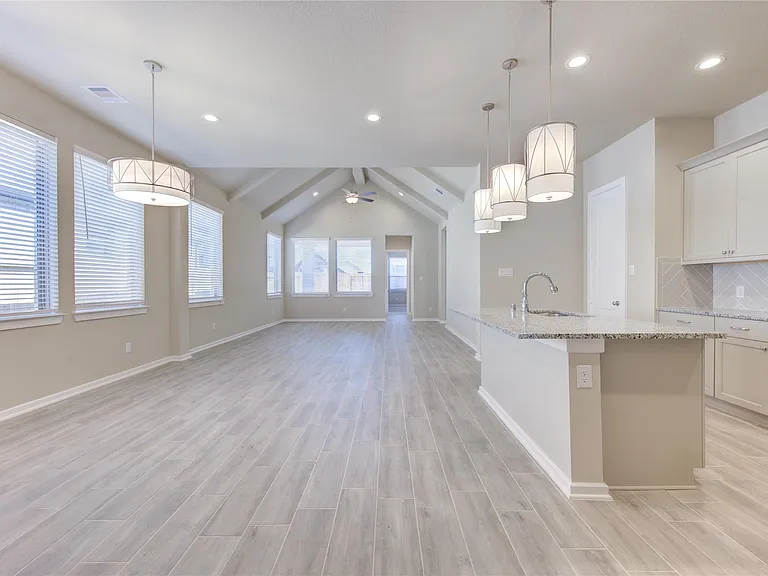 4203 Maple Glen Dr — Photo 6