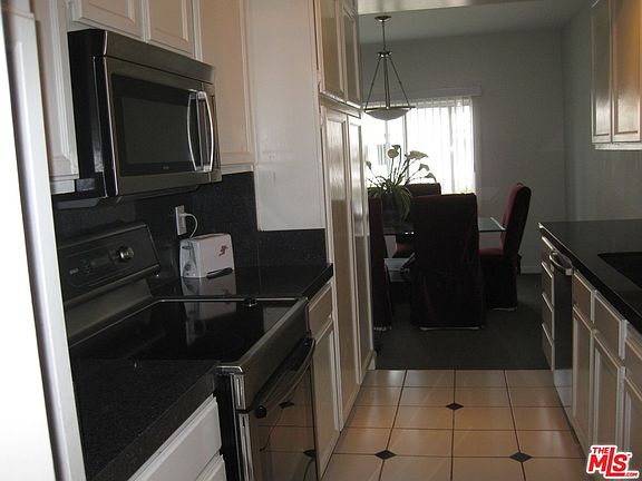 3rd image of 521 Montana Ave APT 109