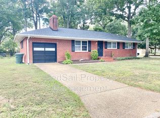 18 Ivy Farms Rd, Newport News, VA 23601