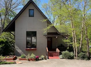 270 Pearson Dr, Asheville, NC 28801