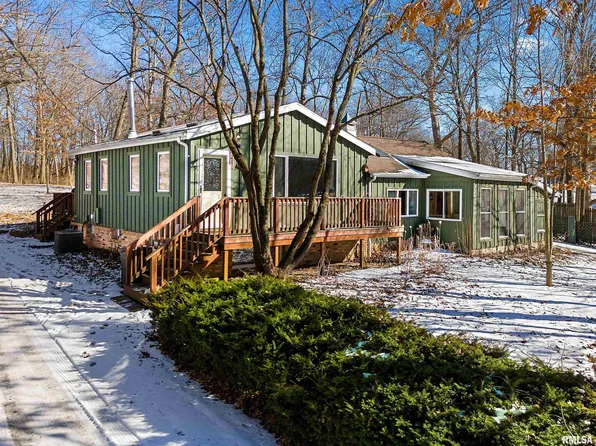 404 Whispering Oaks Dr, Groveland, IL 61535