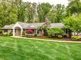 10 Bowtell Ct, Middletown, NJ 07748