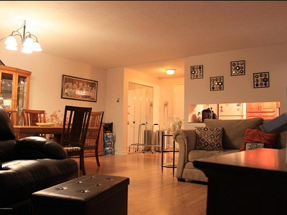 3rd image of 40 Wellington Ct APT 4A