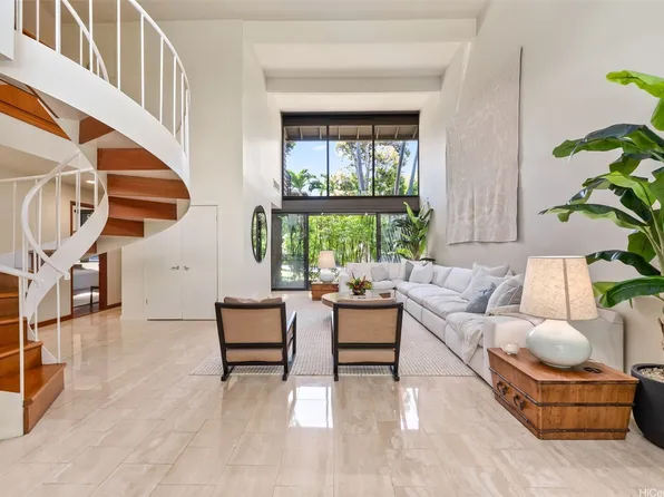 3020 La Pietra Cir #5, Honolulu, HI 96815