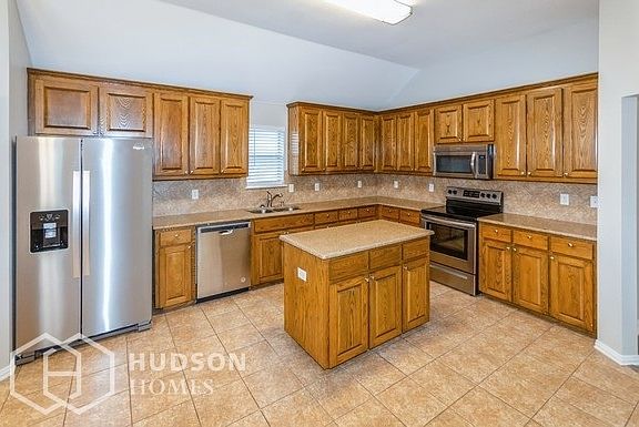 4th image of 373 Lockwood Ln