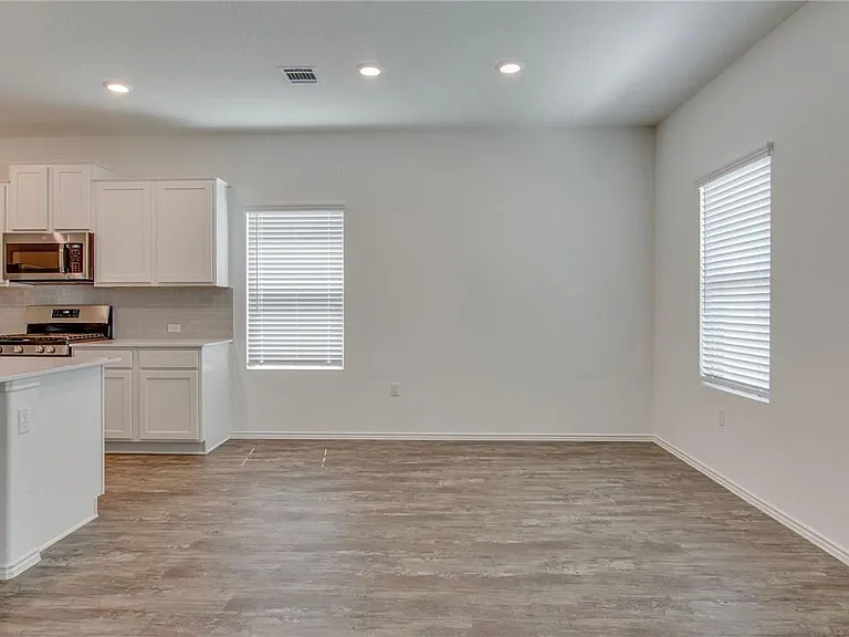 6721 Hartlage St — Photo 12