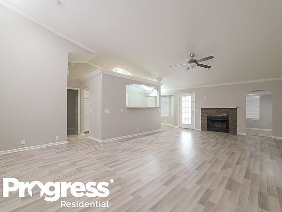 3rd image of 6720 N 81st Ave