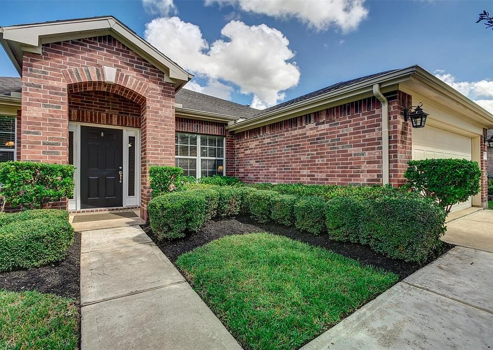 1st image of 2219 Rocky Hollow Ln