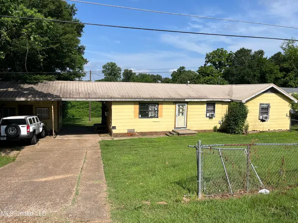 1528 Dr Martin Luther Xing N, Natchez, MS 39120